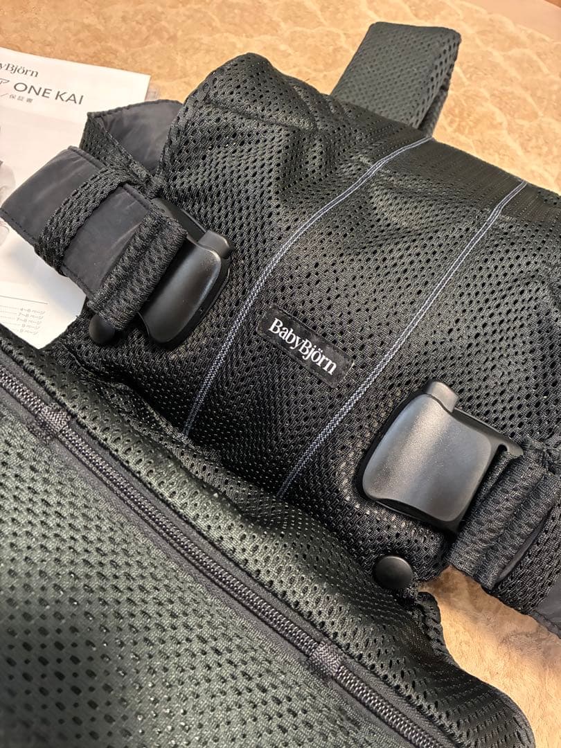 【美品】BabyBjörn 抱っこ紐 ONE KAI Air ブラック