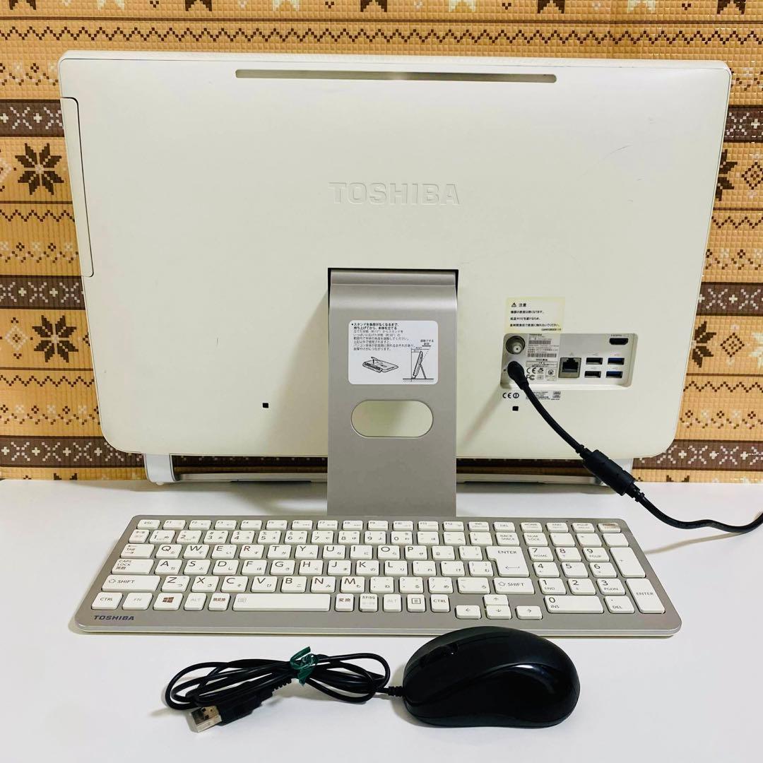 Y811 TOSHIBAデスクトップcore i7メモリ8G高速大画面Win11