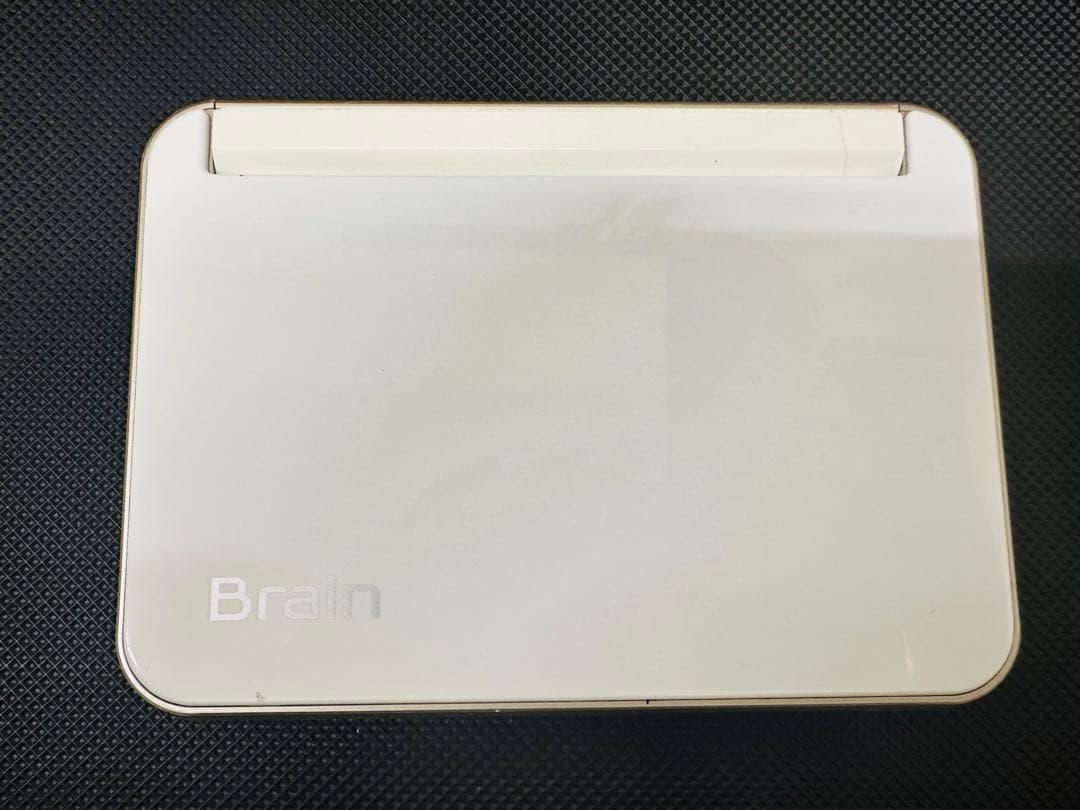 電子辞書　SHARP Brain SDカード付き　PW-A7200-W 中古