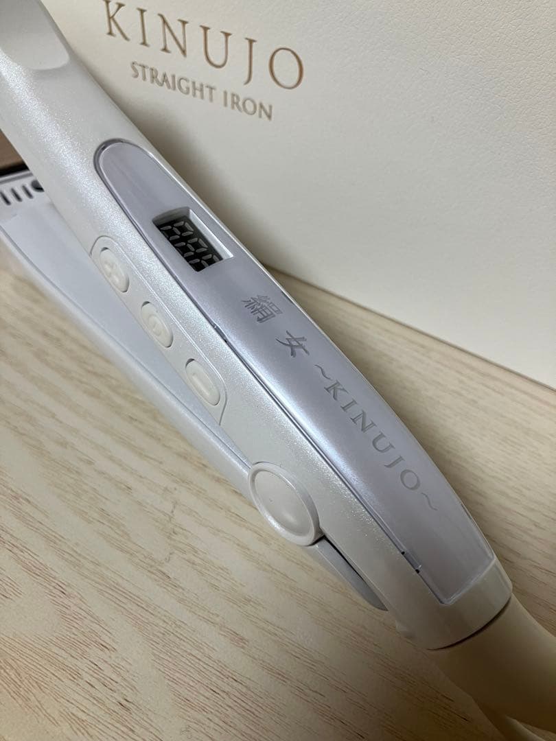 KINUJO 絹女　ストレートヘアアイロン LM225