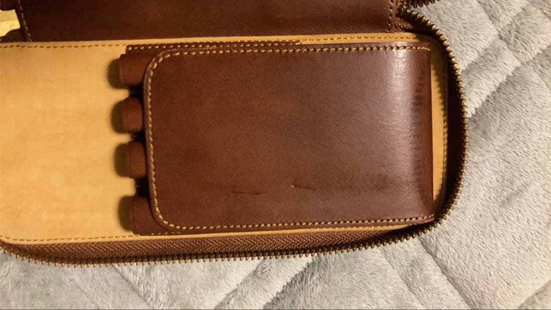 バハギア　筆箱