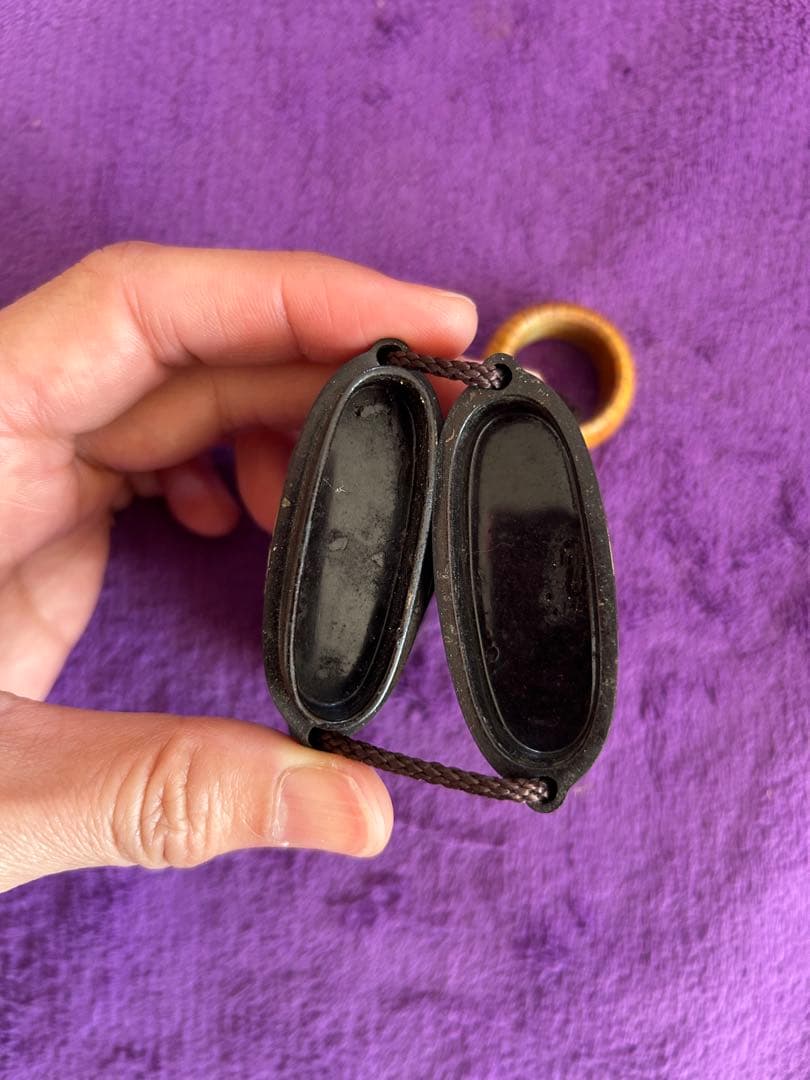 螺鈿 漆塗り 馬の絵柄 来年の干支 根付 印籠