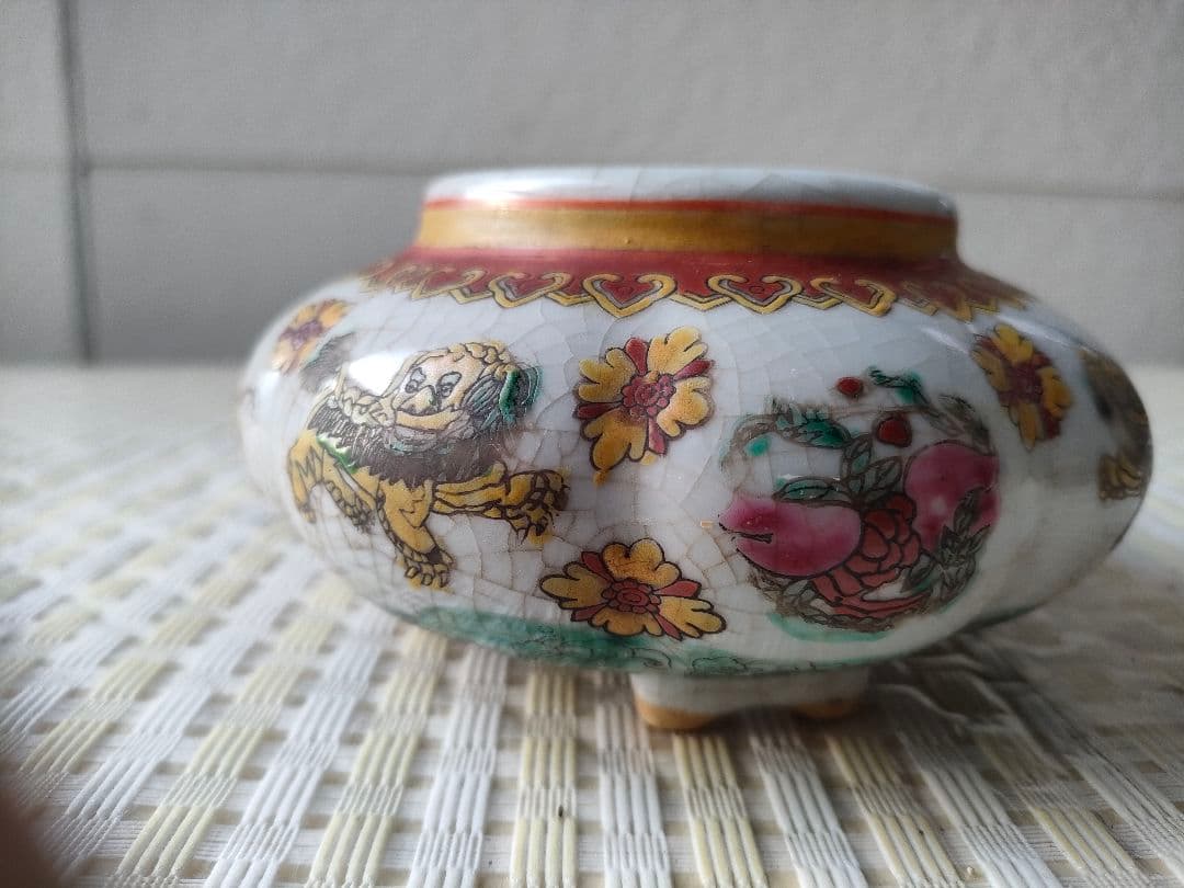 ●中国古美術 骨董 色絵陶磁器 壺／香炉 書画 飾り物