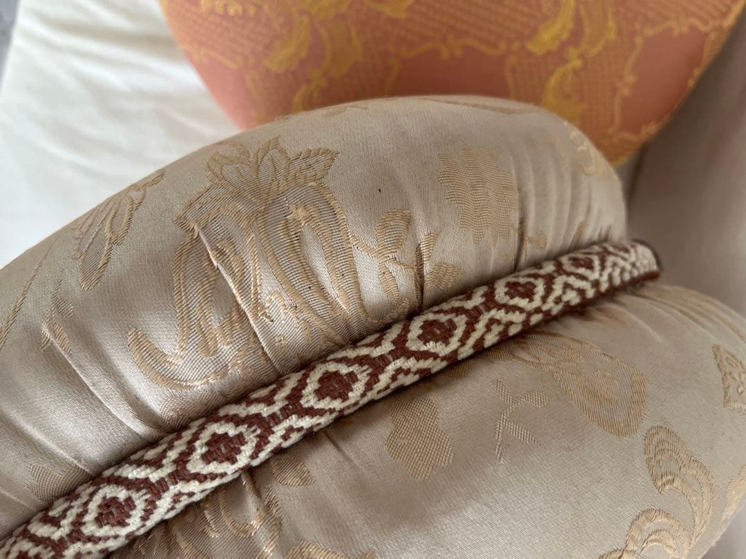 モロッコ　マダムロバ マカロンクッション　2 個セット