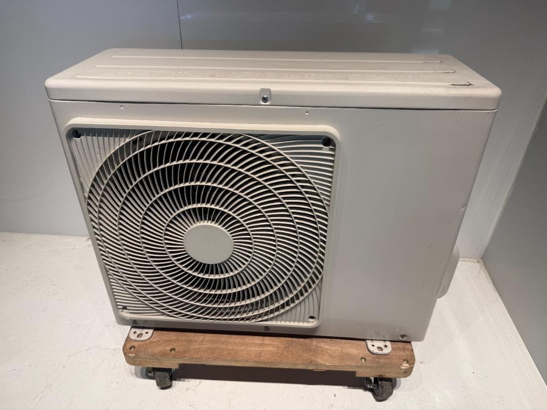 204　IRISOHYAMA　2018年製エアコン　6～8畳用　整備済み