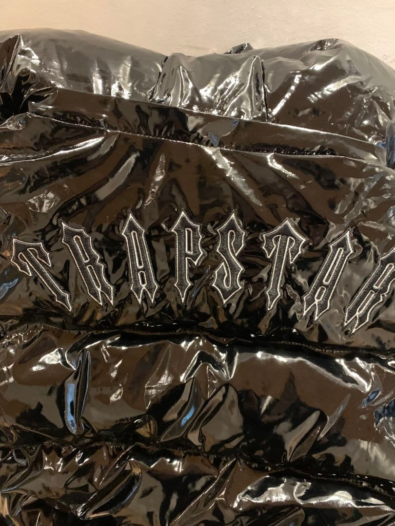 【新品】TRAPSTAR ブラック ダウンジャケット M