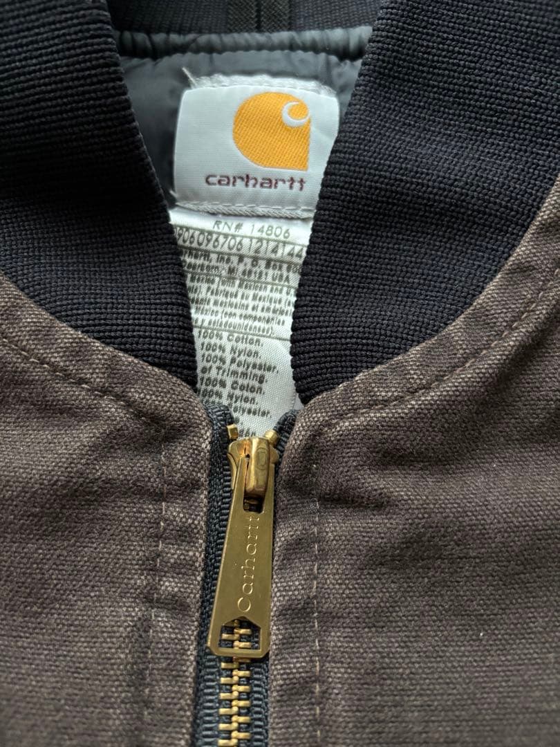カーハート　ダックベスト　V02 DKB ブラウン　Mサイズ　サイズ感◎