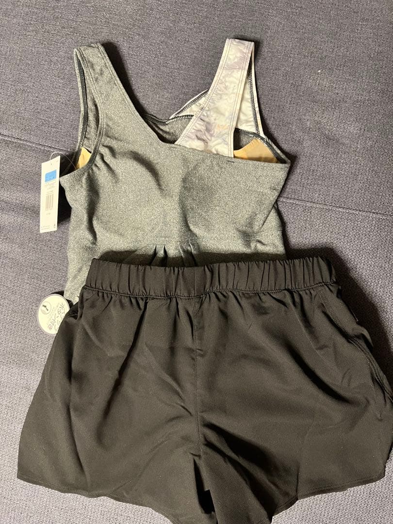 NIKEナイキ　レディース水着　M