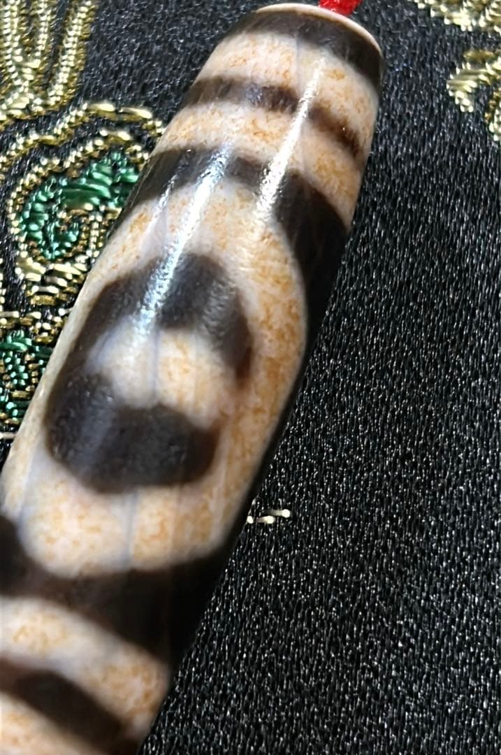 大鵬鳥天珠　朱砂　老天珠　台湾至純天珠／送料込　匿名発送／チベット　天珠　お守り