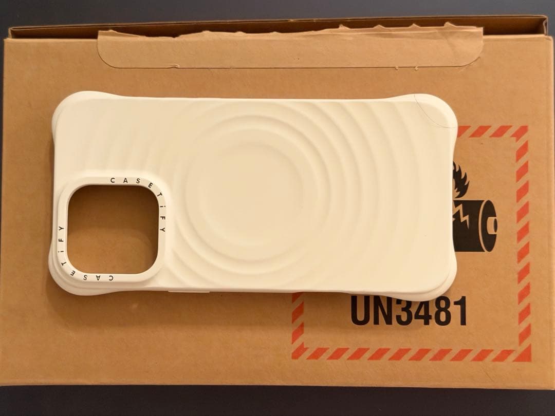 iPhone16promaxホワイト256GB+Casetifyケースセット