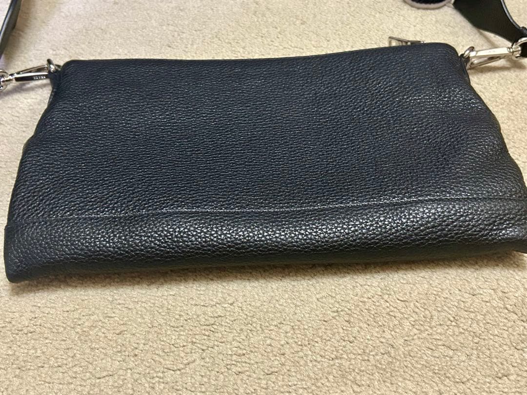 プラダ　PRADA ショルダーバッグ　ブラック