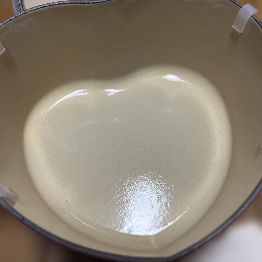 【新品未使用】LE CREUSET　ハート型 両手鍋 レッド　おまけ 説明書付き