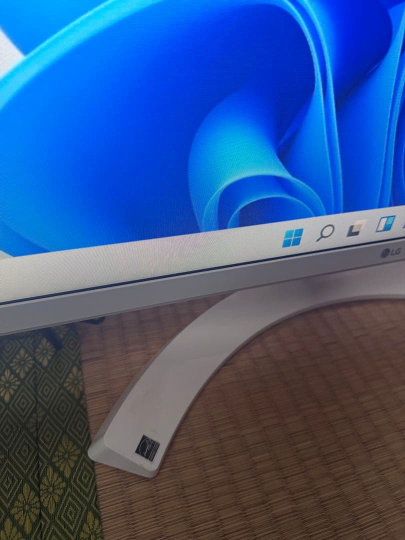 LG 32MP58HQ-W ホワイト モニター