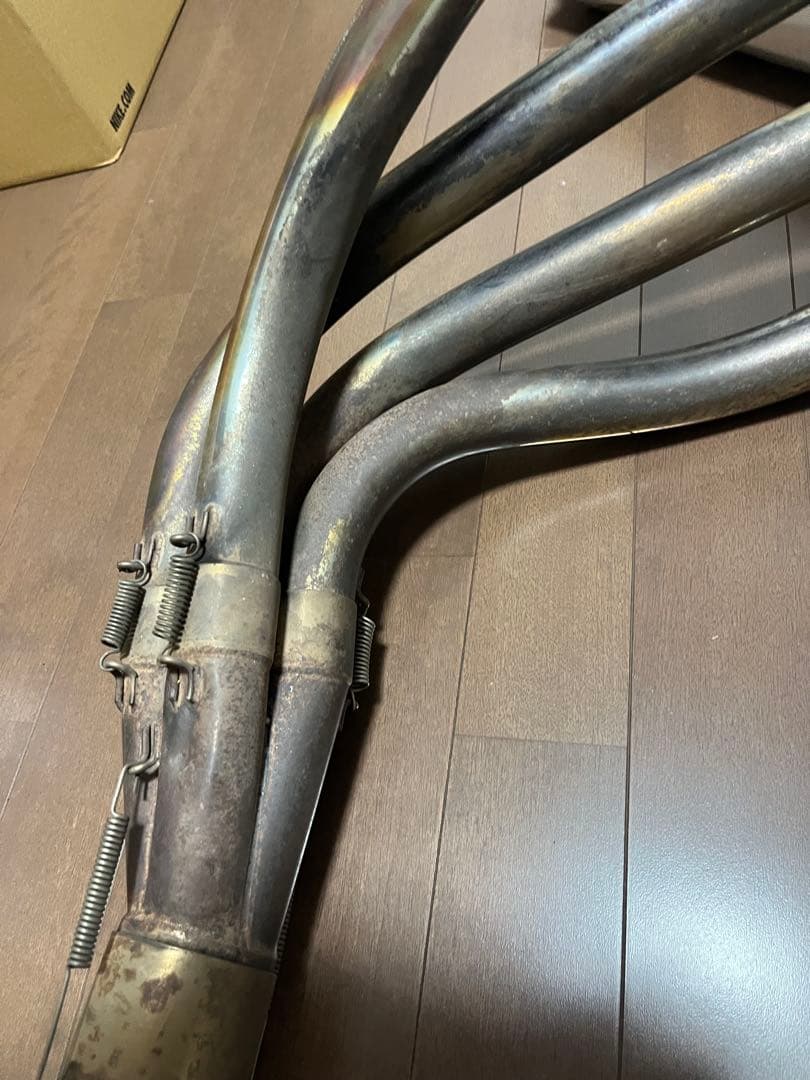 ツキギレーシングマフラー　ゼファー1100