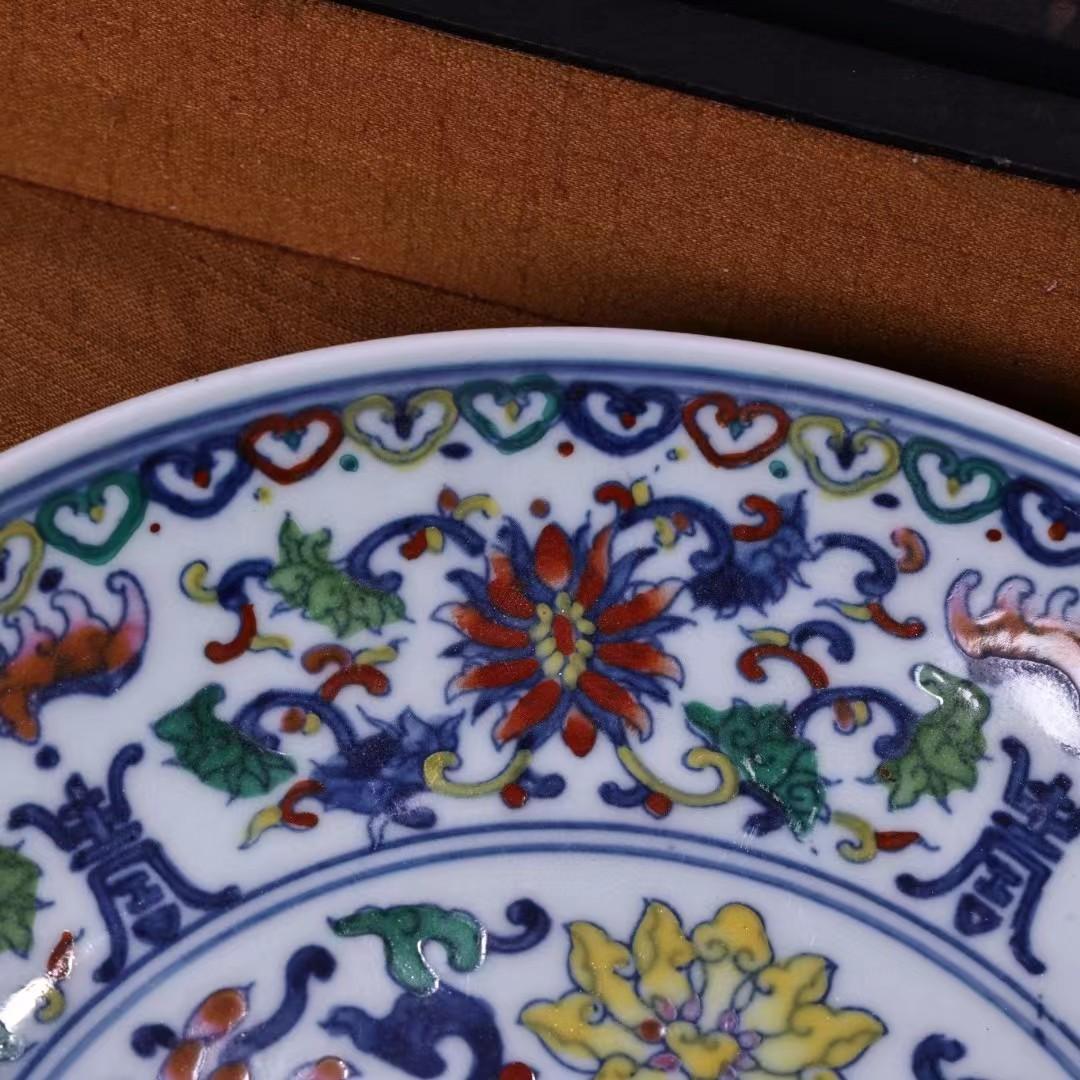 中国古美術・珍蔵粉彩斗彩陶磁器の皿・中皿・置物・純手描き・茶道具・文房具・箱付き