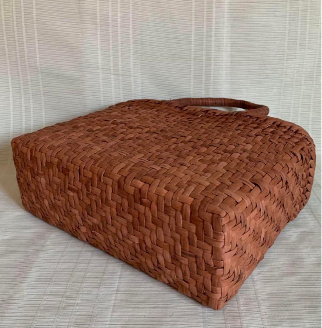 新入荷 新品 未使用品　長野産　職人手編み　網代編み　山葡萄籠バッグ