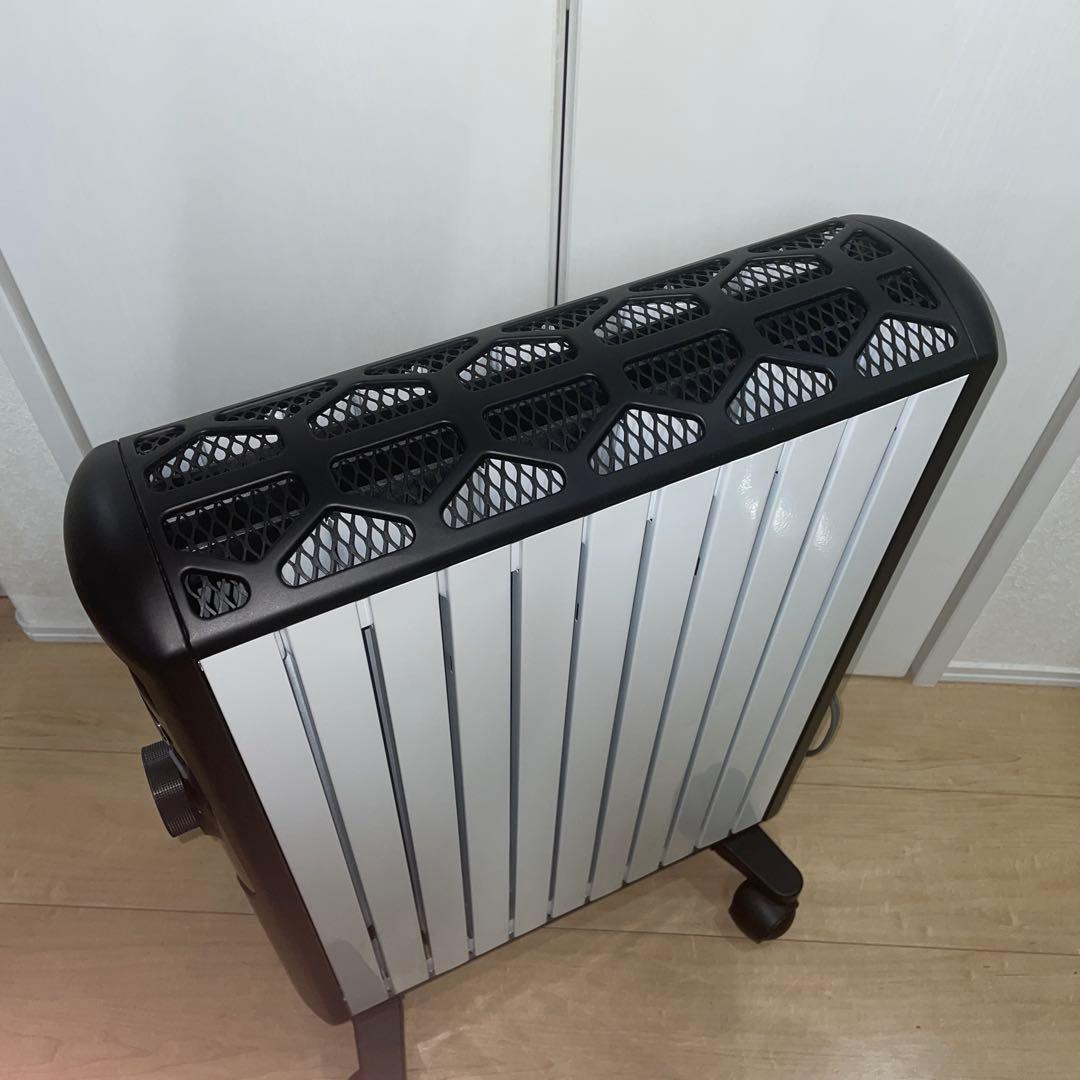 極美品です！DeLonghiオイルヒーター、モデルMDHS15-BK