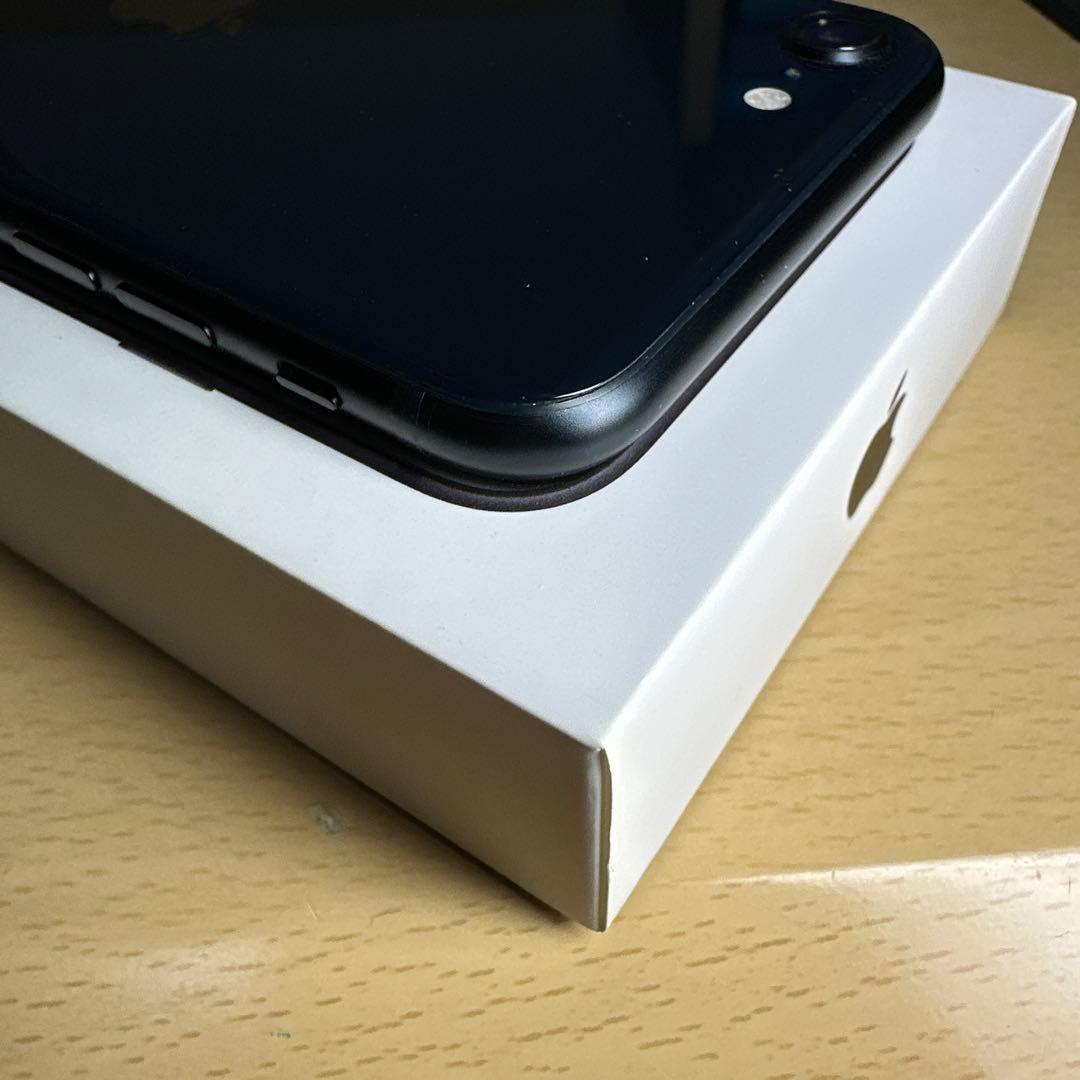 美品 iPhone SE 第3世代 バッテリー100% 128GB apple