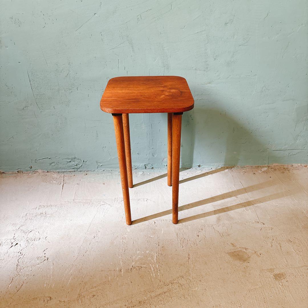 デンマーク　チーク材　サイドテーブル　北欧家具　北欧ビンテージ