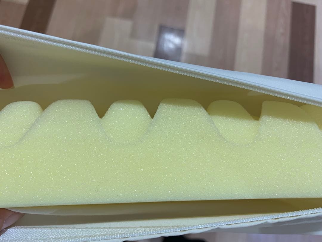 新品　日本製　4つ折り敷き布団 軽い　凹凸　ピンク　セミダブル