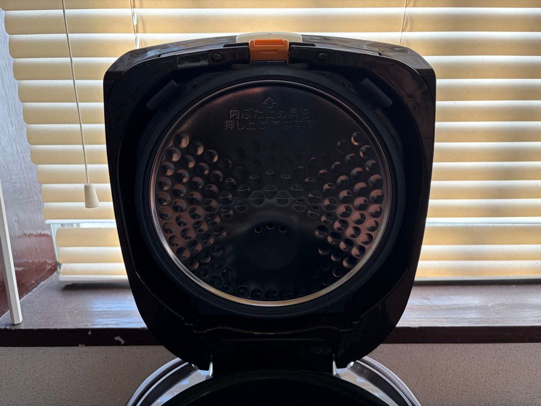 m 1128象印 IH炊飯器 NW-VC10 5.5合炊き 23年製