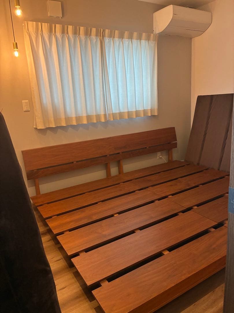 ニトリ　木製セミダブルベッドフレーム ブラウン