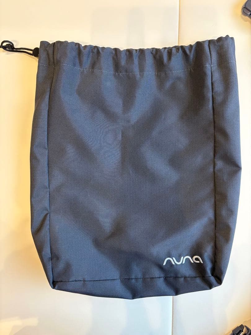 【美品 お値段相談可】ヌナ カドルNUNA Cudl Clik 抱っこ紐 デニム