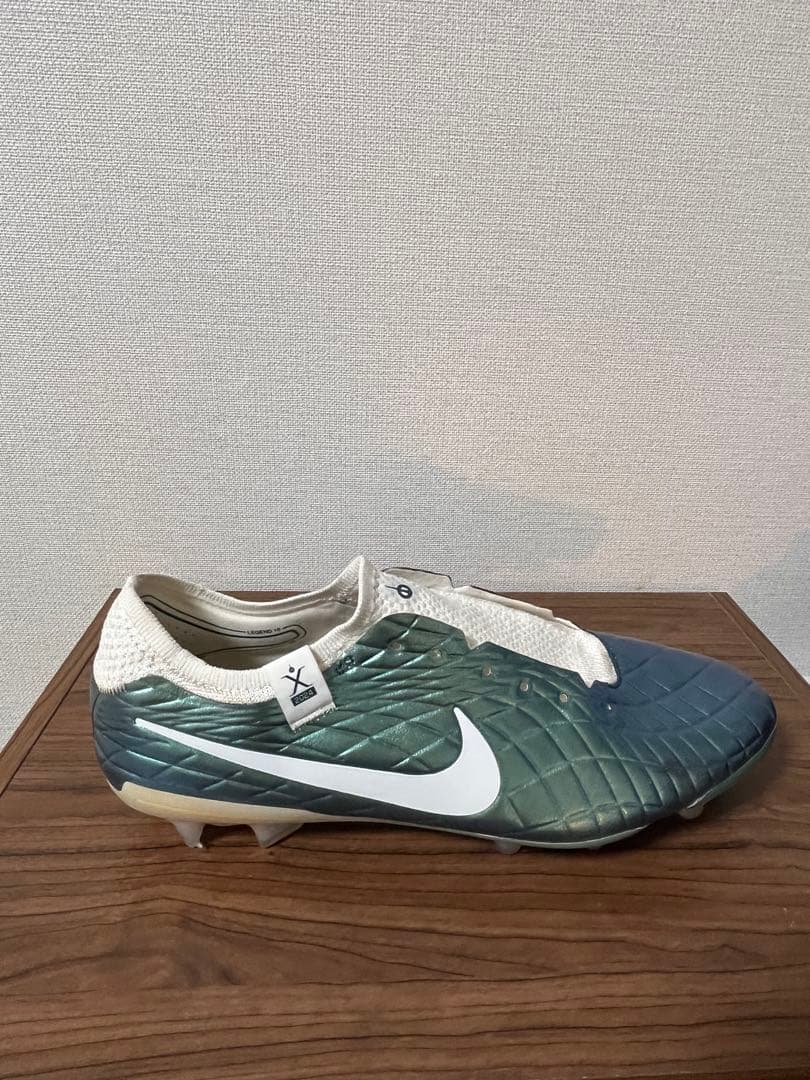 NIKEサッカースパイク ティエンポンエリート 30周年モデル　28cm FG