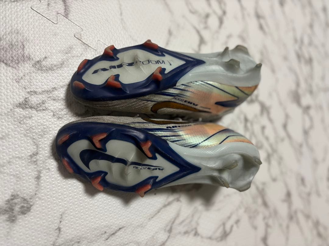 マーキュリアル16