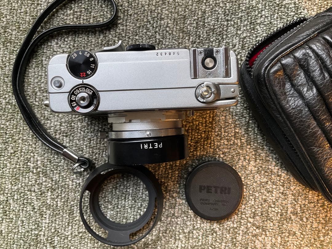 完動機　ペトリPETRI Color 35 フィルムカメラ