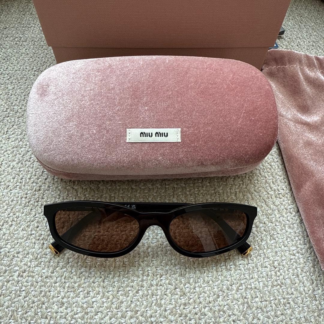 Miu Miu リガード サングラス