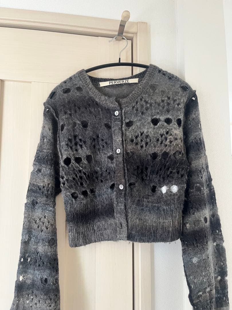 PERVERSE ホールデザイン クロップドカーディガン