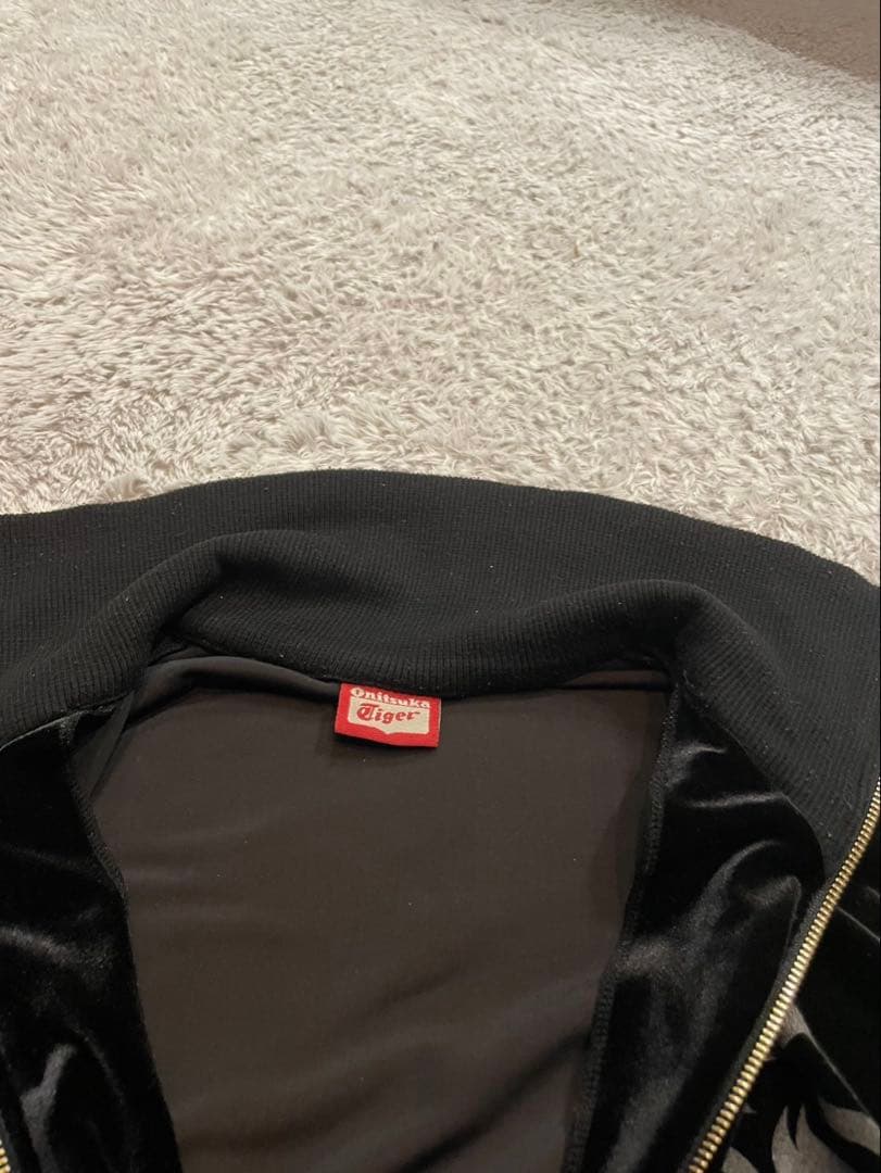 人気モデル　オニツカタイガー　ベロア　トラックジャケット　ブラック　黒