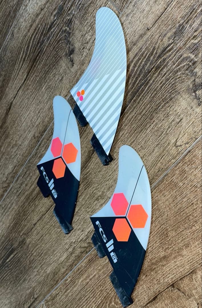 FCS2 CI UPRIGHTトライフィン Mサイズ チャンネルアイランド