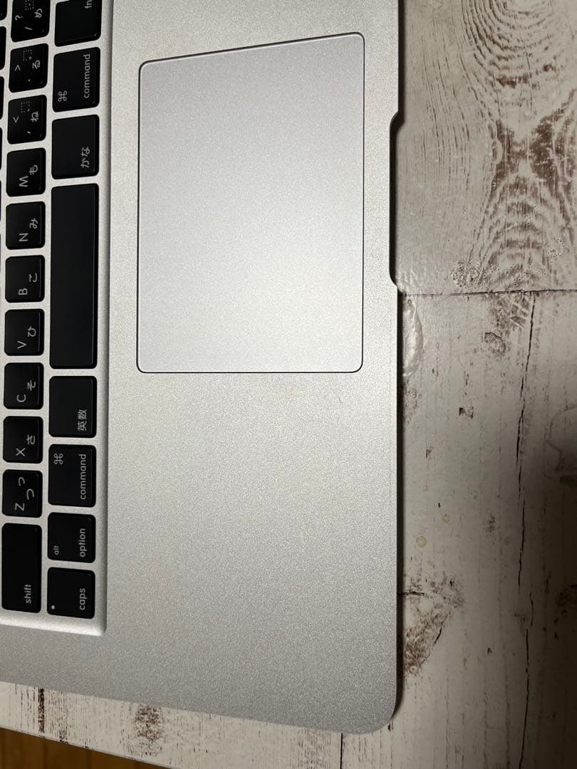 バッテリー交換済 MacBook Air 13, i5, 8GB, 256GB