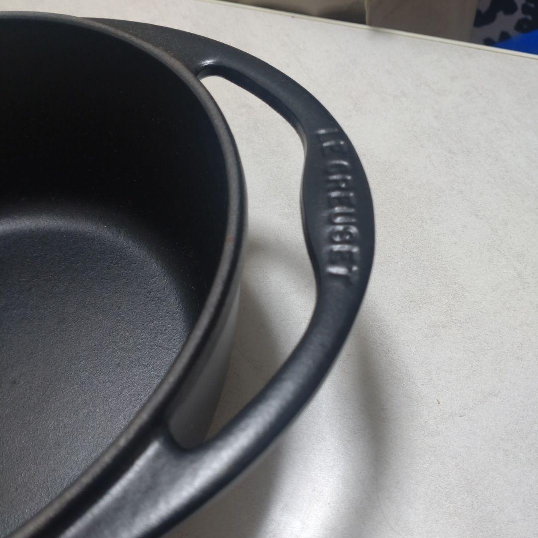 LE CREUSET ブラック 両手鍋 20cm