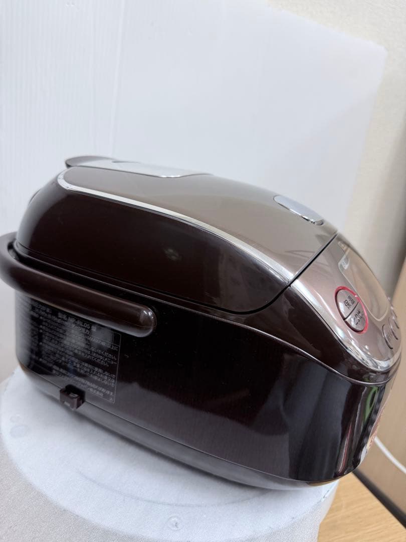 象印 Zojirushi 圧力IH炊飯器 NP-RL05（3合炊き）2019年製