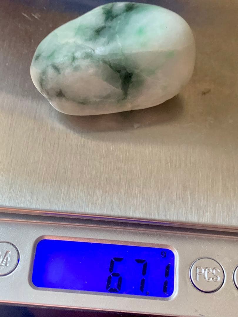 糸魚川ひすい極上海石　67g 翡翠　鉱物標本　コン沢　水石　根付　糸魚川翡翠