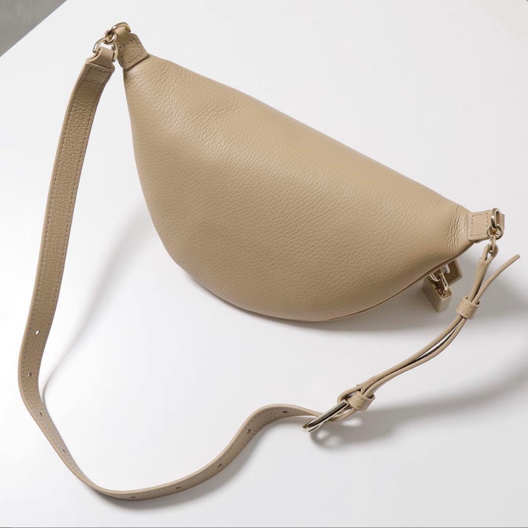 FURLA フルラ ボディバッグ