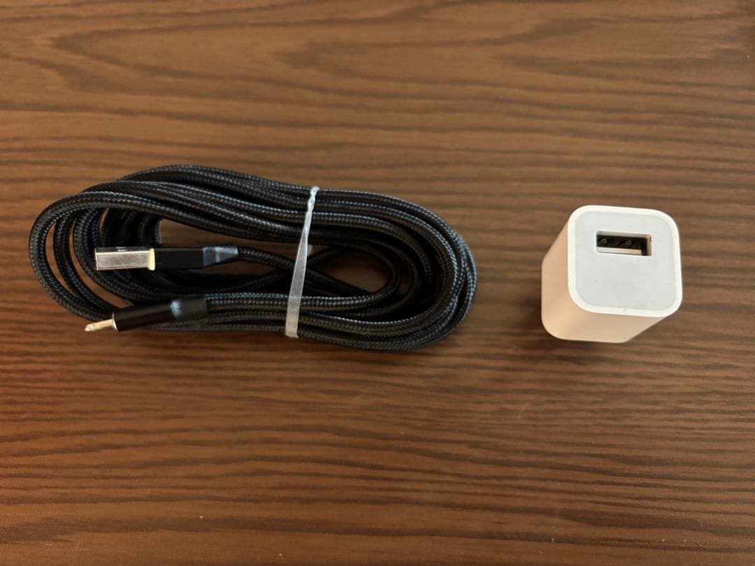 Apple iPhone SE（第2世代）ホワイト 64GB 本体 充電器付き