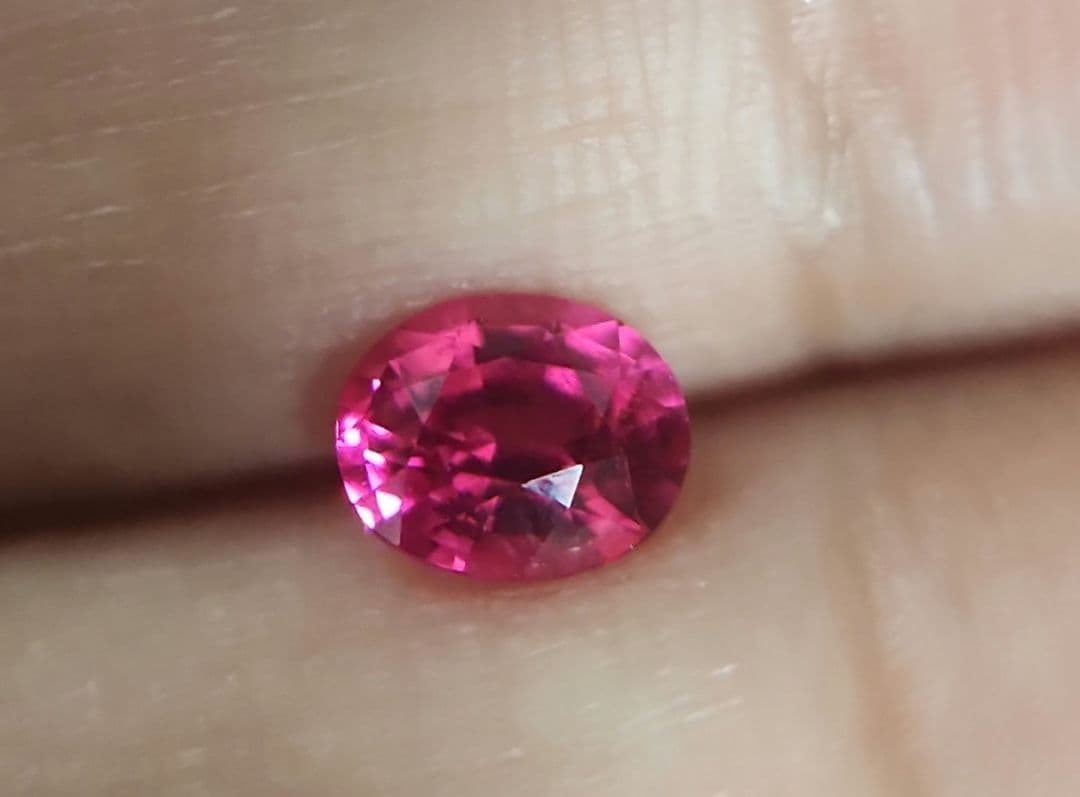 高品質！天然アヤナスピネル 0.549ct