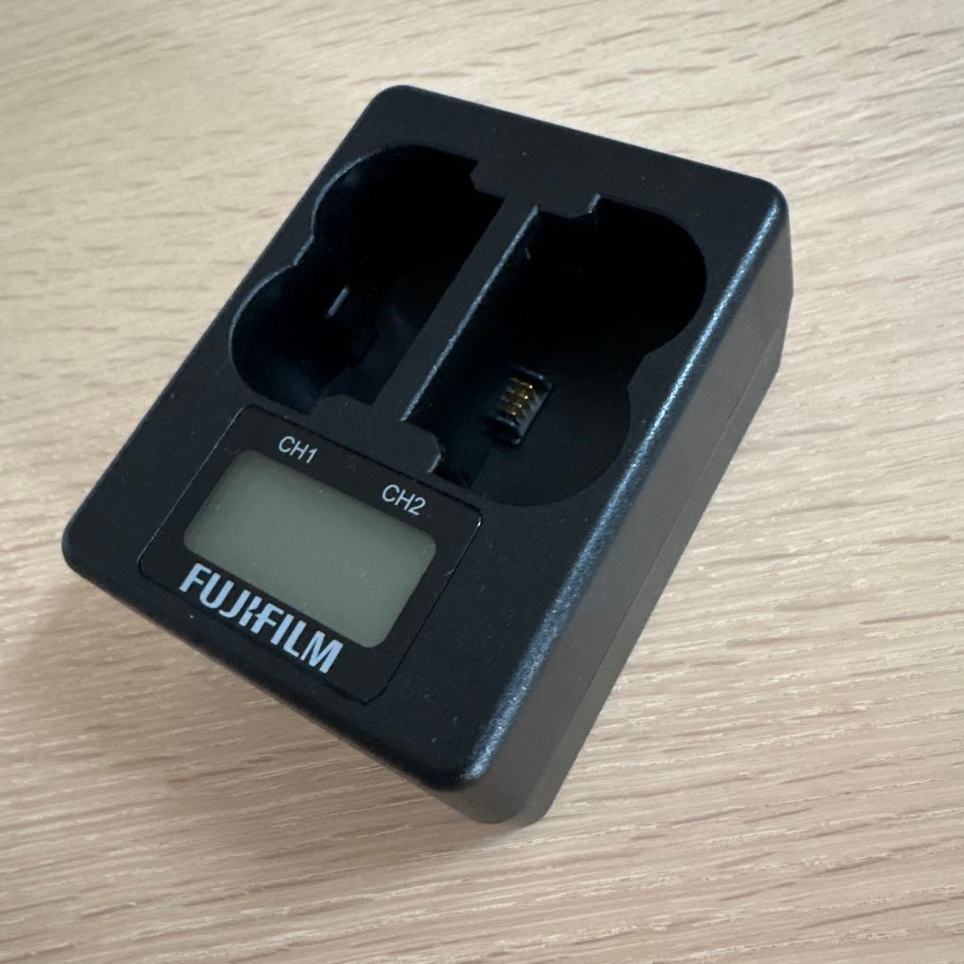 FUJIFILM デュアル充電器&バッテリーセット　BC-W235 フジフィルム