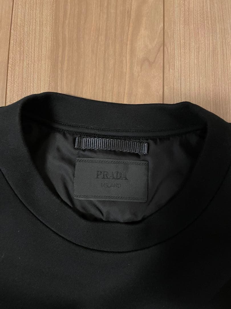 プラダ　スウェット　三角ロゴ　Re-Nylon PRADA トレーナー　ニット