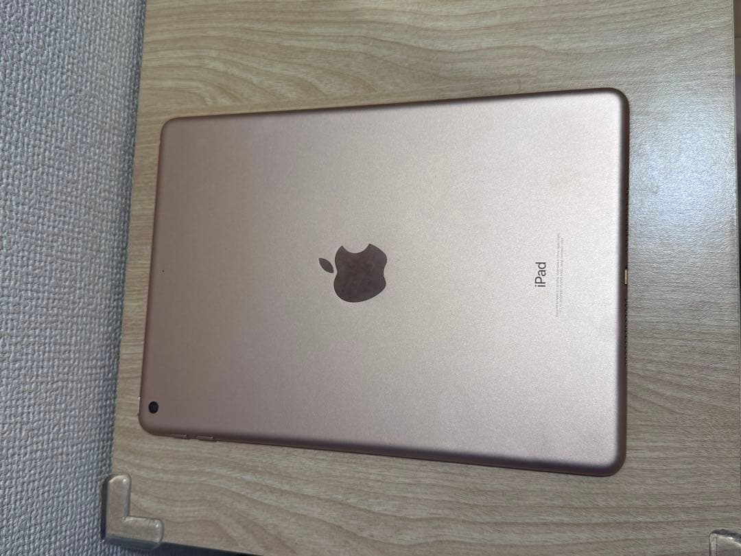 Apple iPad 6世代　32GB wifi