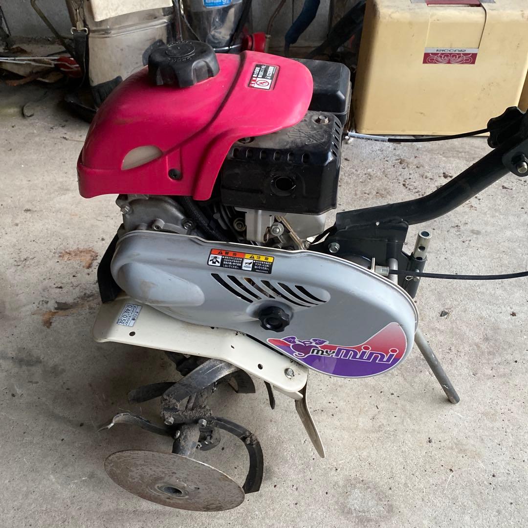 三菱 GB100P 耕運機 赤/白。機械は正常に作動している