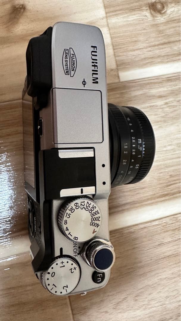 Fujifilm X-E1ボディーと単焦点レンズセット
