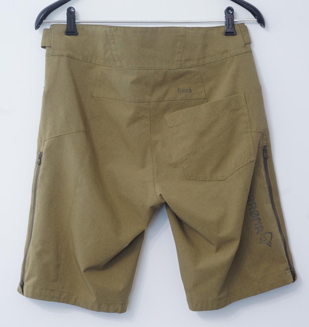 ノローナ　MTB用ショートパンツ　Fjora Shorts　メンズ海外S