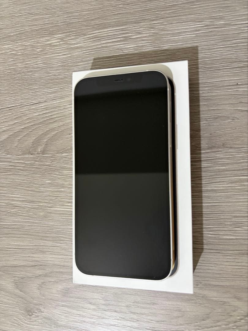 iPhone 12 ホワイト 64GB バッテリー77% SIMフリー