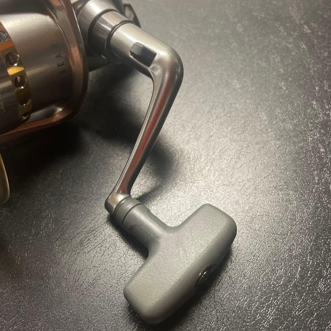 ダイワ　トーナメントISO Z2500LBD レバーブレーキ付きスピニングリール