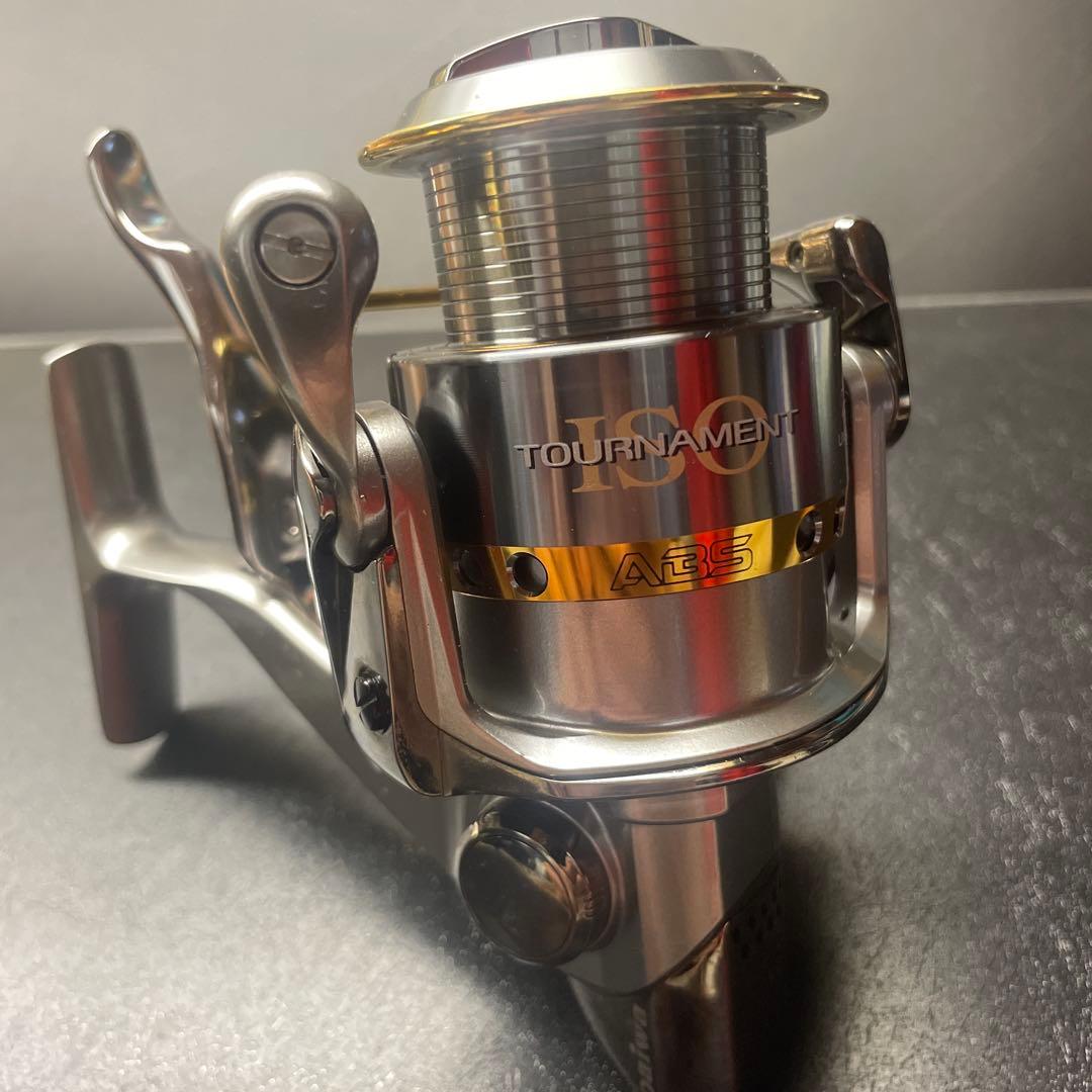 ダイワ　トーナメントISO Z2500LBD レバーブレーキ付きスピニングリール